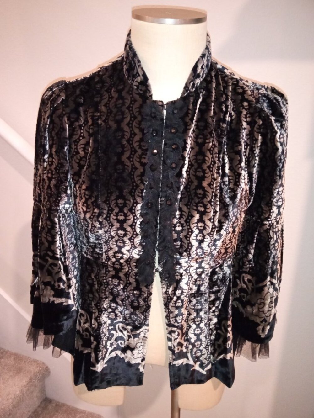 Nanette Lepore Eye Catching Cropped Shirt